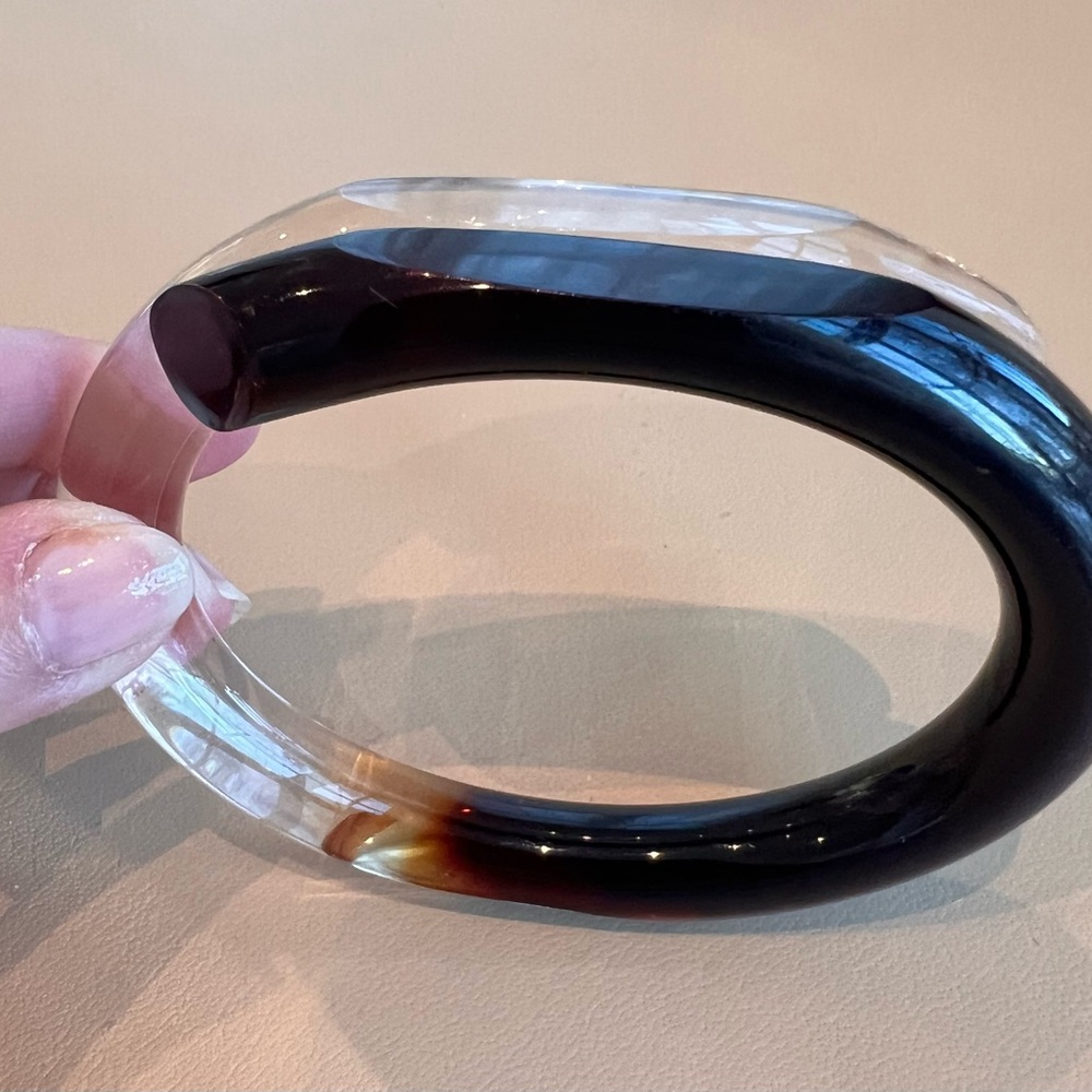 Designer Hand Made in UK Acrylic Bracelet. - Picture 7 of 8